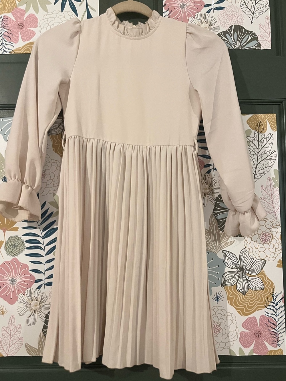 Girls size medium cream colored dress